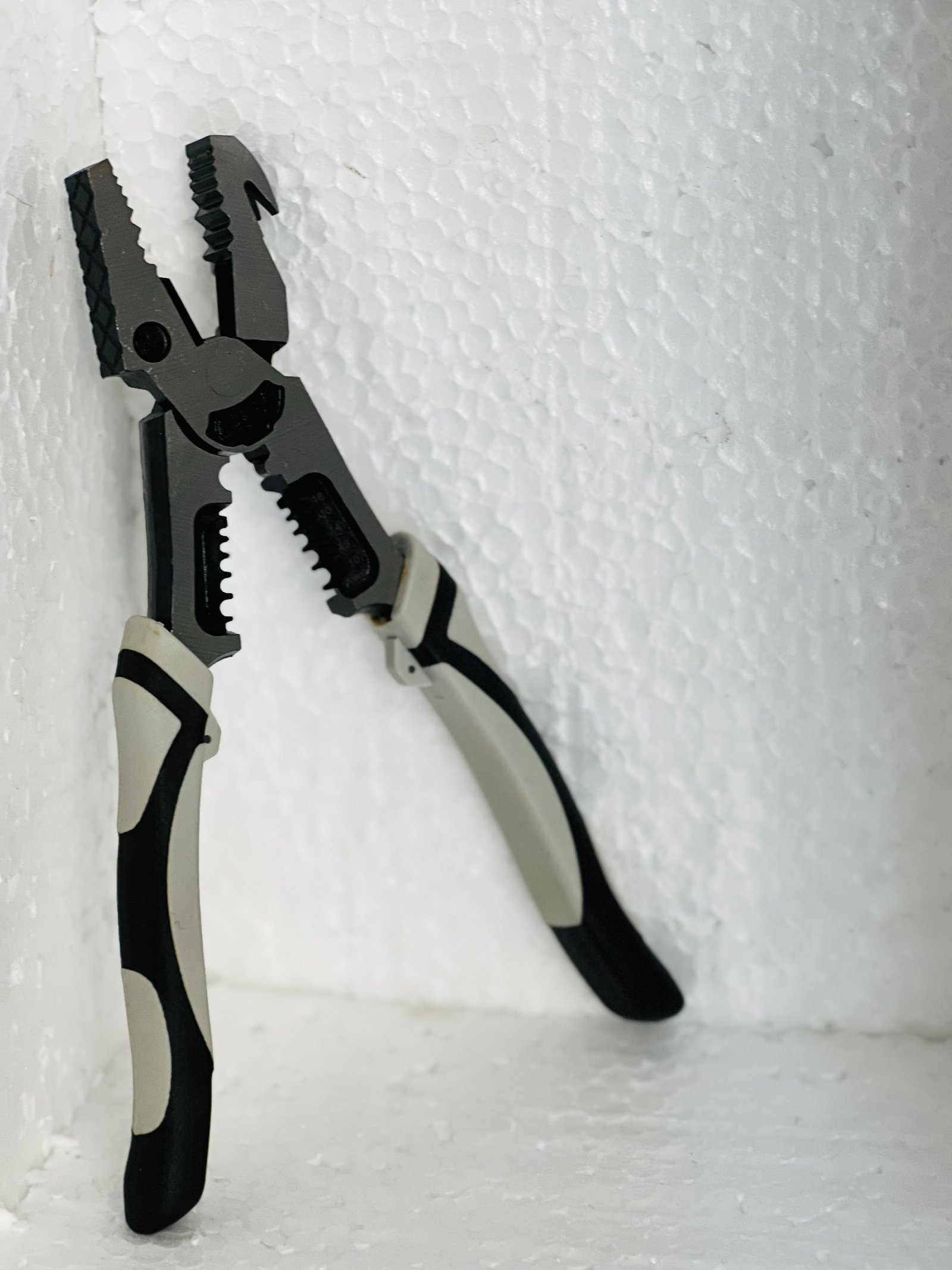 Professional 9" 5-in-1 Multi-Function Pliers - 215mm