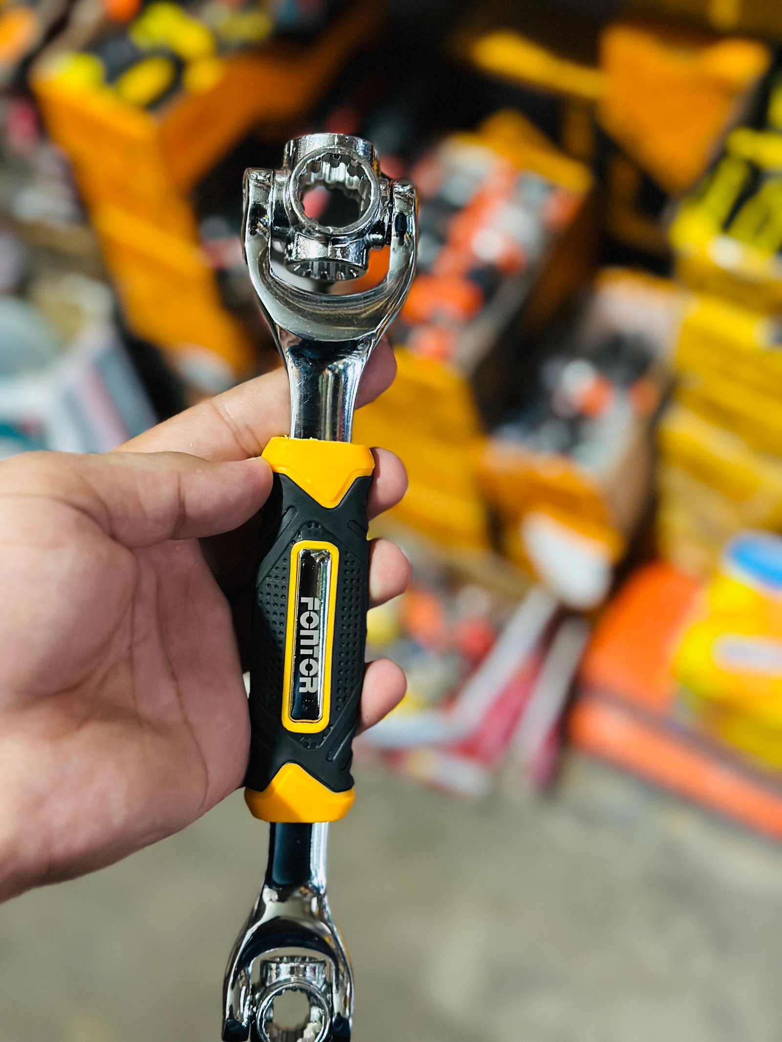 FONTOR 8 in 1 Universal Socket Wrench