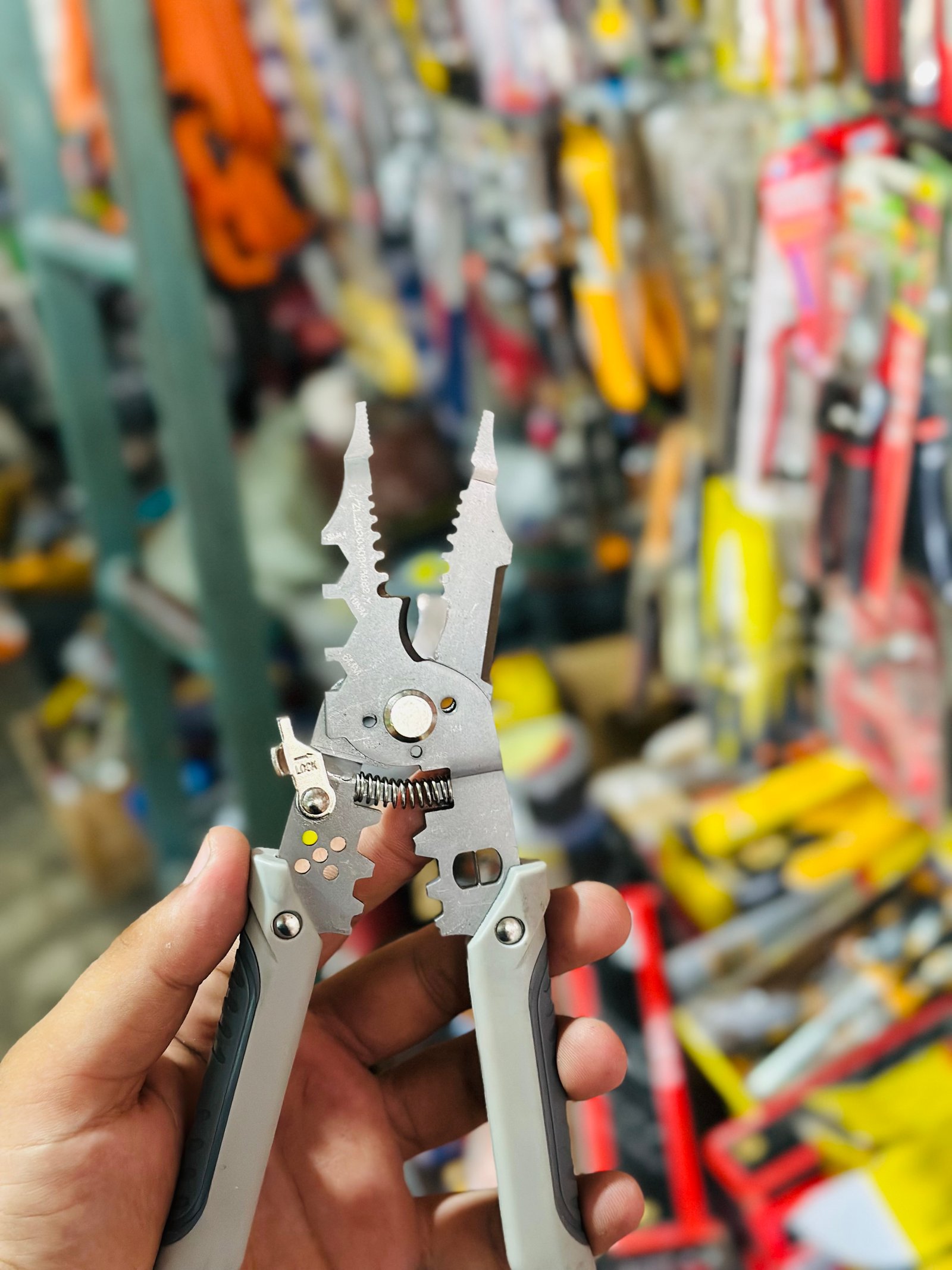 BOUTIQUE Multi Function Pliers 8" 200mm - 4 in 1 Industrial Grade
